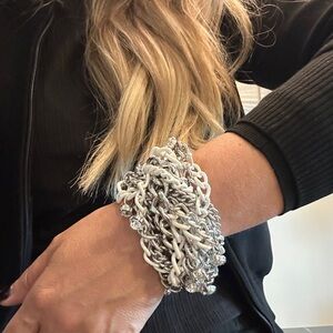 Silver and White Chain Bracelet